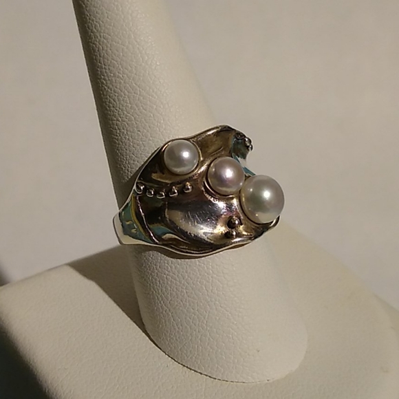 Artisan Sterling Silver Three Pearl Ring - Picture 5 of 5